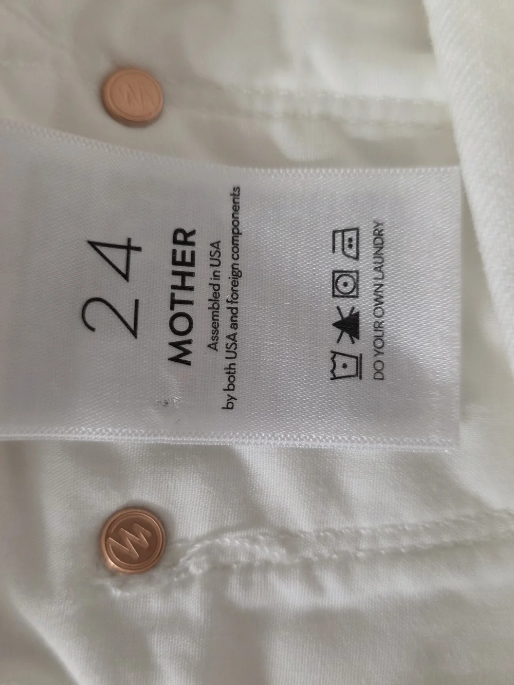 Mother Maven Bermuda Fray Shorts in Picket Fence Size 24